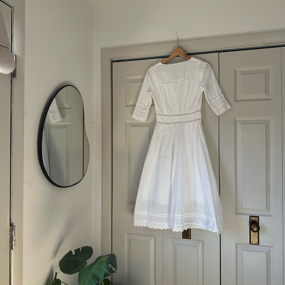 Simple Retro Dress - Picture 3 of 8